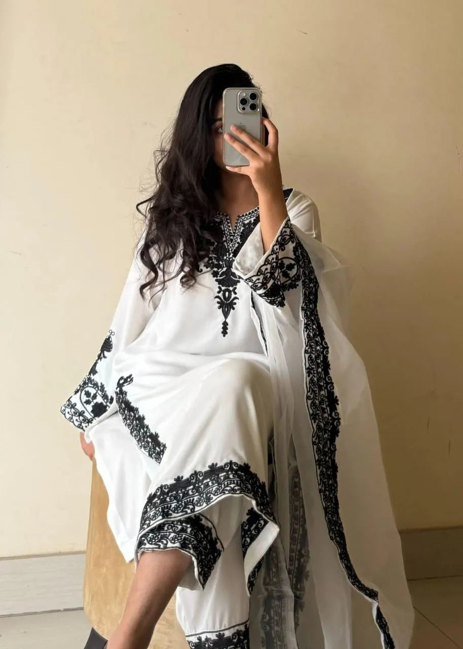 White Embroidered 3Pcs Organza Set with Border Dupatta